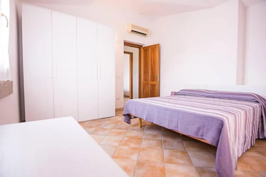Villa Molly San Teodoro  0*, San Teodoro (Sardinia) Italia
